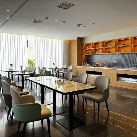 Urbain S Hotel (Quanzhou Hui'an Yushawan Branch) Отели в г. Хуянь