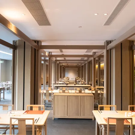 Longyou Longtian Xinxiang Resort Hotel