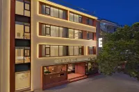 Lustrine Light Luxury Resort · Chuan Shang Qingbaili (Jingdezhen Taoxichuan) - Kitchens