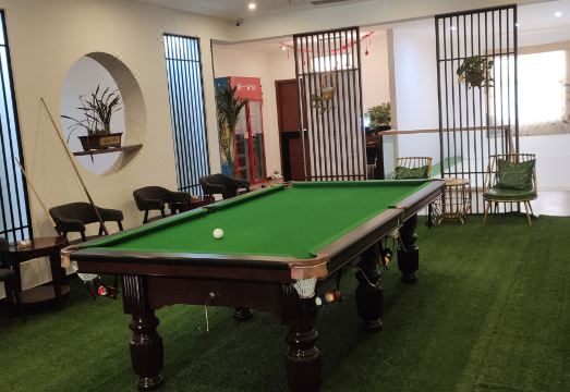 Minghu HotelHotel Overview