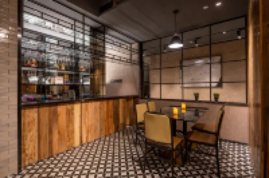 微八逸居公館（廣州上下九長壽路地鐵站店）