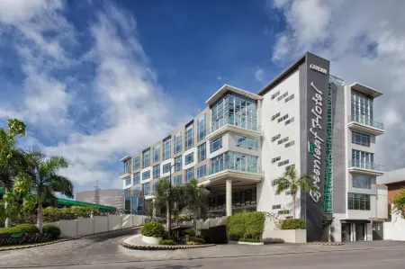 Greenleaf Hotel Gensan Отели рядом с достопримечательностью «Tropicana Beach Resort»