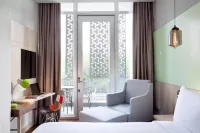 Ibis Styles Jakarta Sunter - Balcony