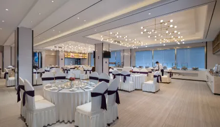 Kyriad Marvelous Hotel（Chengdu East Railway Station） Отели рядом с достопримечательностью «Sichuan Normal University (East Campus)»