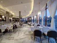 Howard Johnson Lake Serenity Hot Springs Hotel Neijiang Hotels in Weiyuan