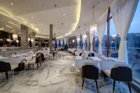 Howard Johnson Lake Serenity Hot Springs Hotel Neijiang Hotels in Weiyuan