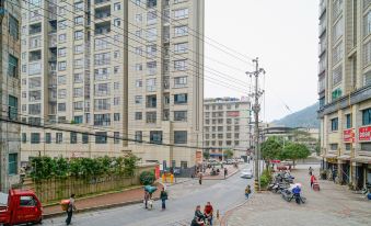Baojing Lishui Hotel