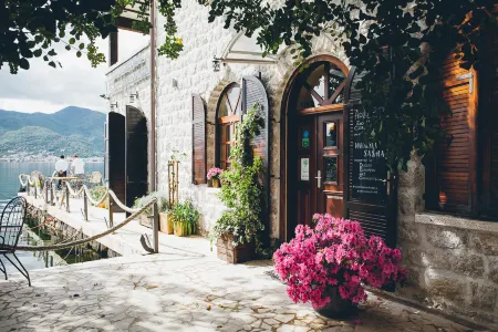 Hotel Carrubba Отели рядом с достопримечательностью «Camping Mimoza»