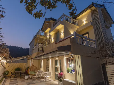 遠近客棧（杭州雷峯塔店）