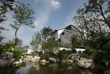 Shangshanqi Wuyun Holiday Villa Отели рядом с достопримечательностью «Baiyun Wanfo Cave»