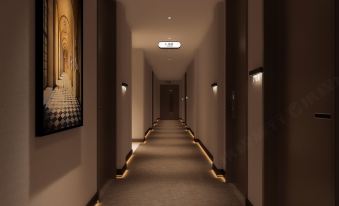 Ike Hotel (Lanzhou Railway Station Oriental Red Square)