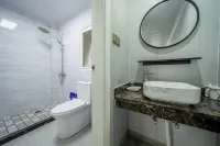 Zhoushan dongfushan aiqinhai Hotel