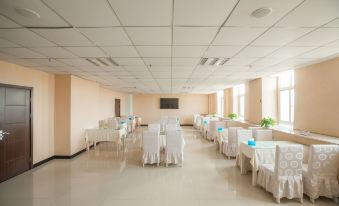 Super 8 Hotel (Zoucheng Yiwu Trade City)