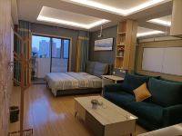 银川艾青公寓式酒店 - 简约舒适巨幕投影大床房