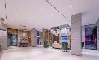 Urban Convenience Hotel (Hezhou Lingfeng Plaza Municipal Government Store)