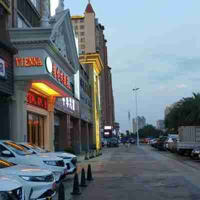 Vienna Hotel (Taihe Chengjiang Avenue) Hotel Exterior