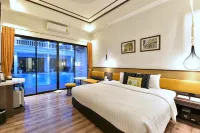 Chaanburi Boutique Resort Hotels near Taksin Military Camp