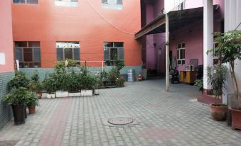 Yining Qingmei Hostel