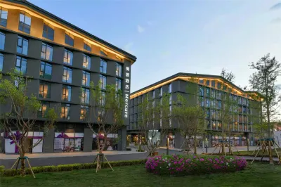 Xichang Mercure Hotel Hotels near Liangshan Administration College