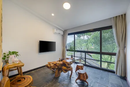 Floral Hotel·Laigui road Wang hotel (Donglin Temple Lushan cableway store) Отели рядом с достопримечательностью «Haiyun Sand Beach»