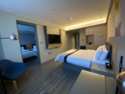 Homeinn Selected Hotel (Sishui Quanyuan Avenue Ginza Mall) Hoteles en Sishui