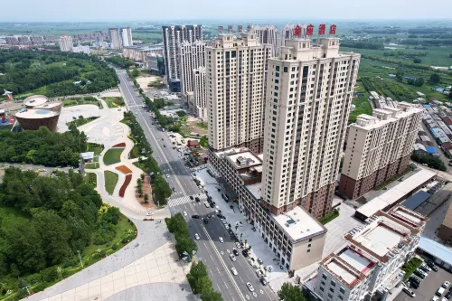 Wuchang Golden Tower International Hotel