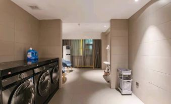 Homeinn Selected Hotel (Zhoukou Qiyi Road Wuyi Square)