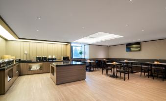 Hanting Hotel (Communication University of Beijing Subway Station)