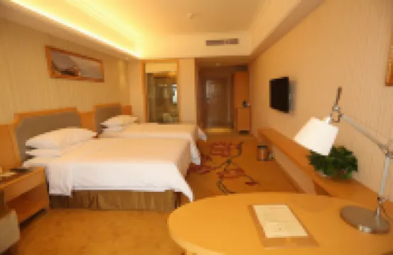 Dongming Qixin Hotel