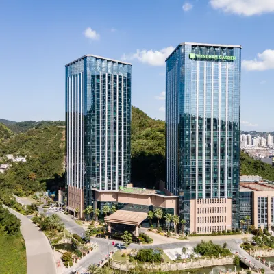 Wyndham Garden Yuhuan Downtown Hotels near Yuhuan Martyrs' Cemetery