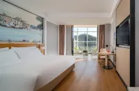 Vienna Hotel (Wuzhou Qilou City Store) - balcony