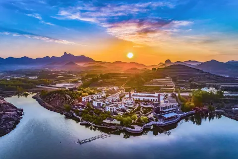五蓮雲谷香集居溫泉度假飯店