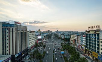 Vienna International Hotel (Fu'an Building, Danzhou)