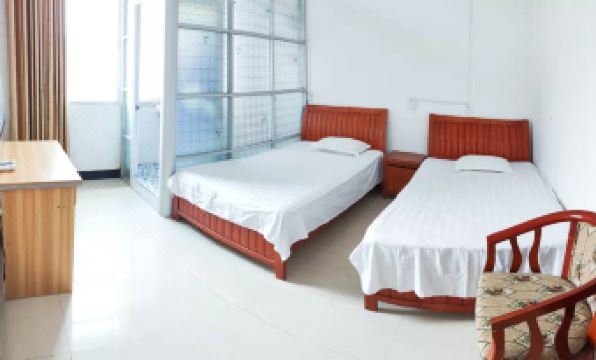 Pingjiang Xijiang Hotel