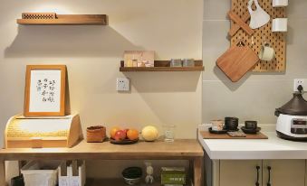 Dacheng Xiaoyuan Homestay (High Speed Rail East Station Zhengdong Commercial Center Branch)