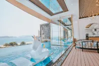 La Vague Hotel - ที่มีสระว่ายน้ำ