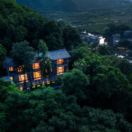 Huangguoshu Shengpin Cloud Stone Village B&B
