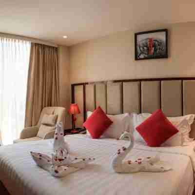Clarks Premier Kota Rooms