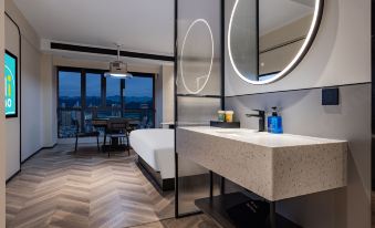 Ni Hao Hotel (Yichang Xingguang Tiandi)