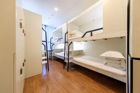 dengba hostel Отели рядом с достопримечательностью «Tsinghua University Department of Precision Instruments»