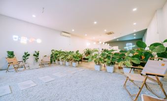 1. 더 컨셉트 호텔..