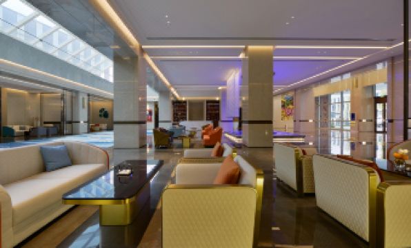 XingLong Lakeside Hotel