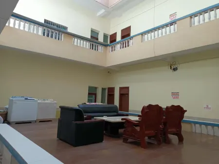 Jiazhou Business Hotel