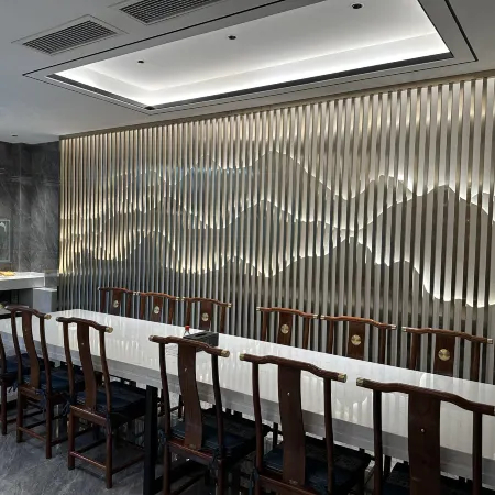 Qi Yun Ge Hotel