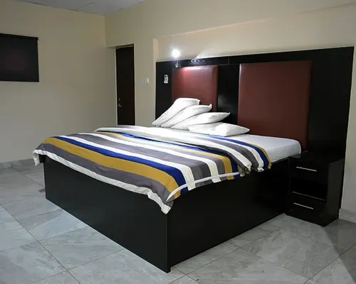 Golphin Hotel and Suites - 3 estrellas