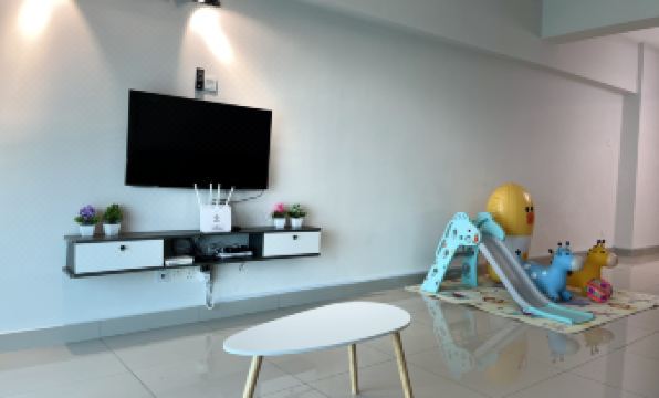 K. Riverfront apartment - Housity