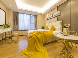 Jingyue Light Luxury Apartment (Shiyang Passenger Transport Center Branch)