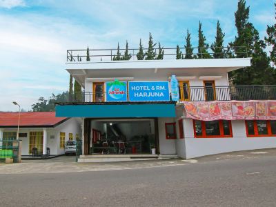 OYO 92533 Harjuna Guest House
