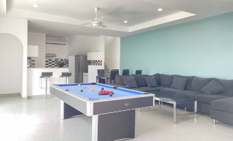 south pattaya soi adam 5 bedrooms pool villa