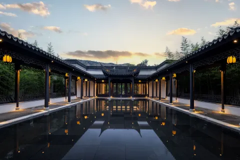 Floral Lux Hotel·Qingdao Zangma Courtyard Hotel